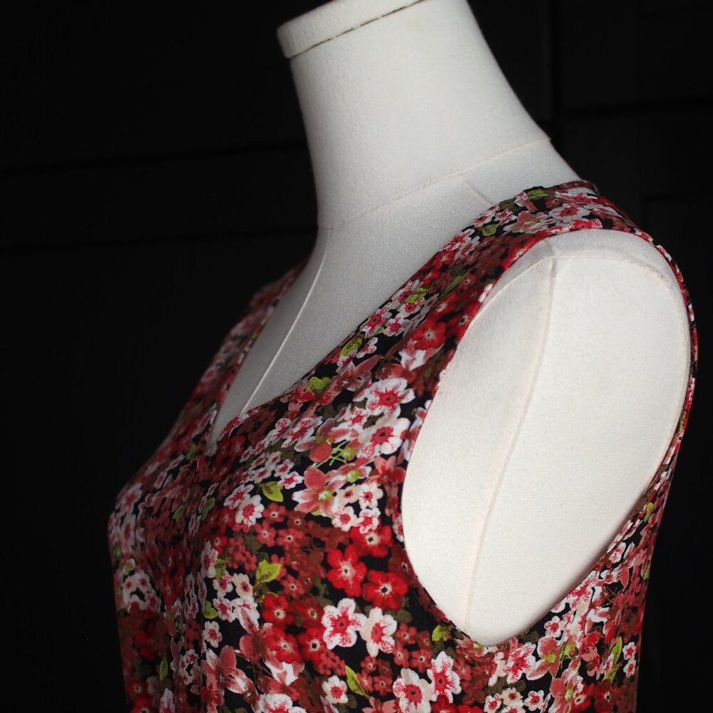 Vero Moda | Long Sleeveless Floral Dress - Picture 6 of 8
